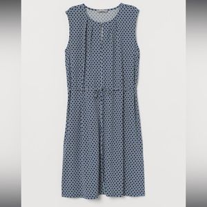 LIKE NEW H&M Navy Blue and White Diamond Print Dress - Size XS